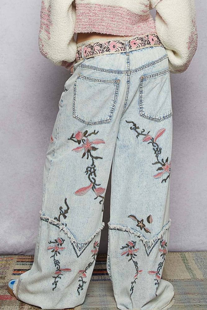 Floral Embroidered Light Wash Jeans