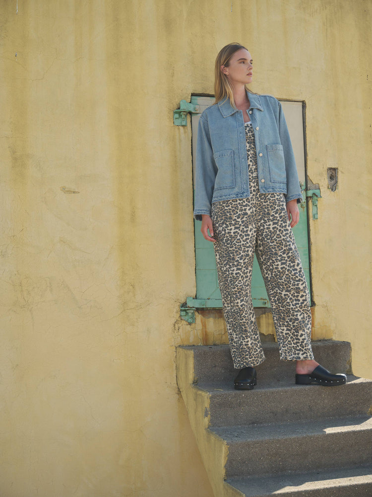 Embroidered Pockets Lightweight Denim Jacket