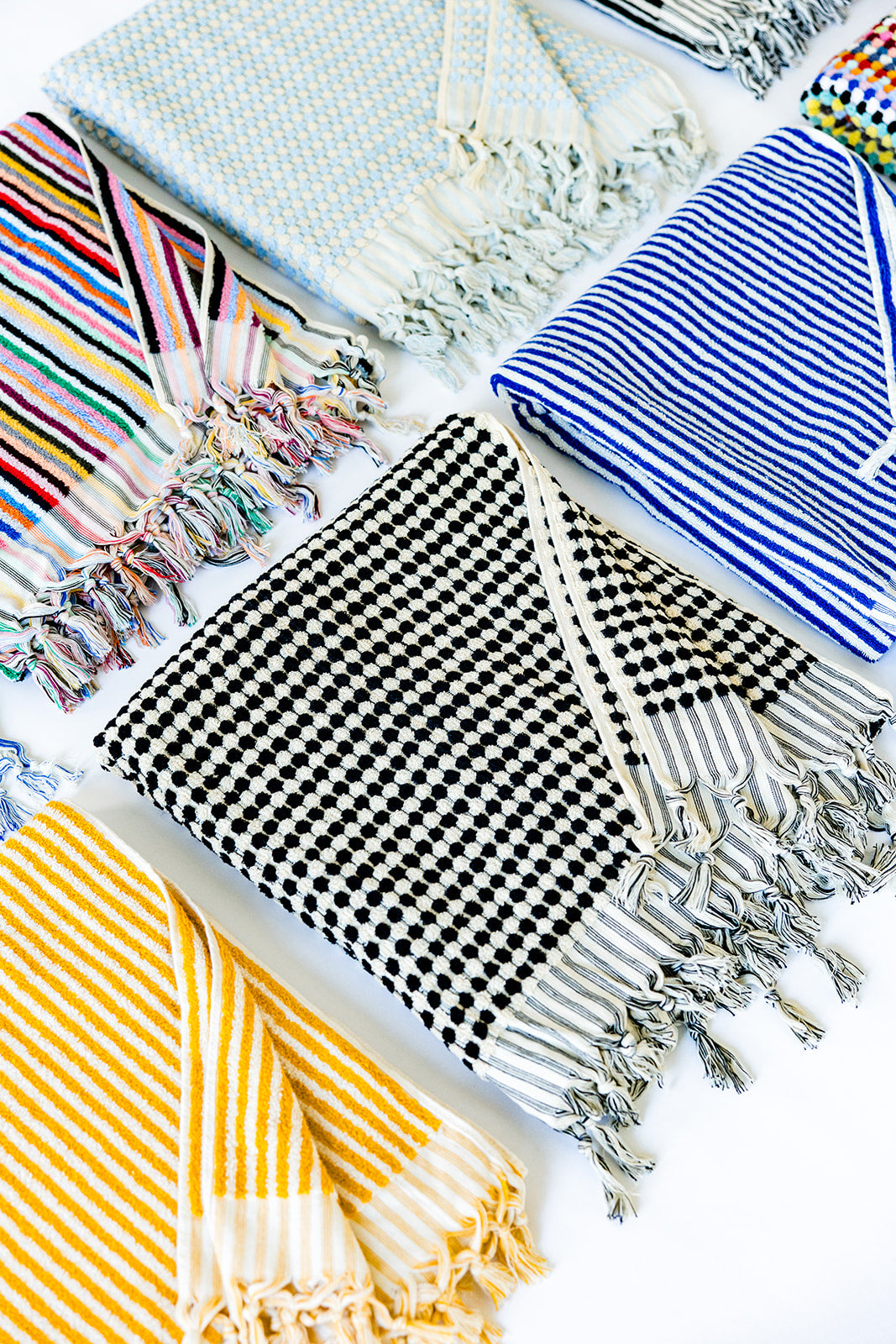 Black & White Pom Pom Cloud Towel