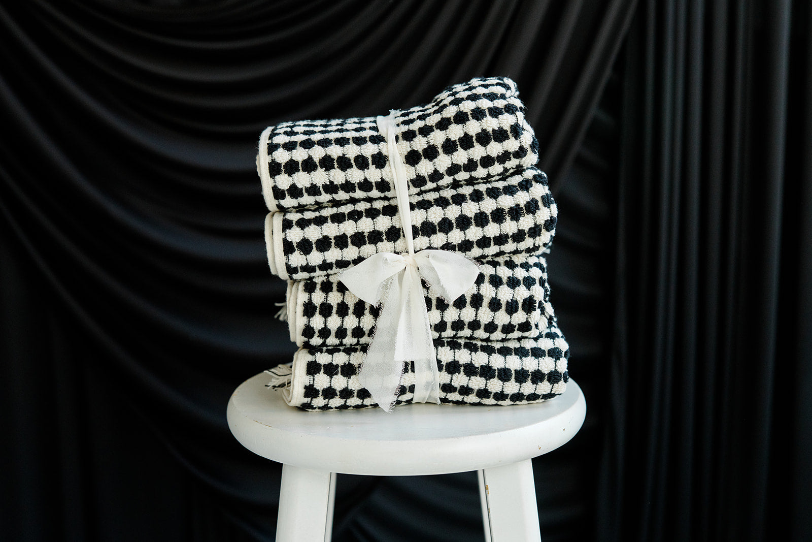 Black & White Pom Pom Hand Towel Bundle