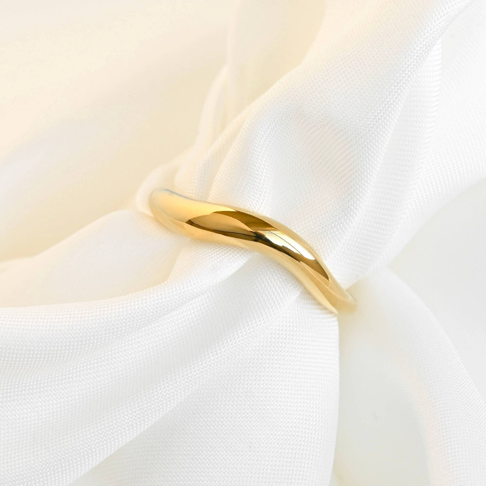 Slim Wave Ring - Waterproof Gold Wavy Figure Ring
