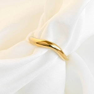 Slim Wave Ring - Waterproof Gold Wavy Figure Ring