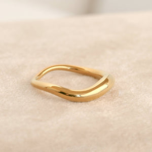Slim Wave Ring - Waterproof Gold Wavy Figure Ring