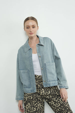 Embroidered Pockets Lightweight Denim Jacket