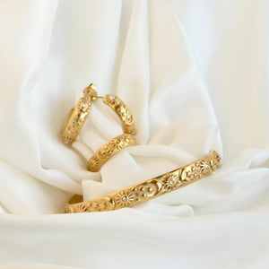 Sun, Moon, Stars Ring - Embossed Celestial Ring