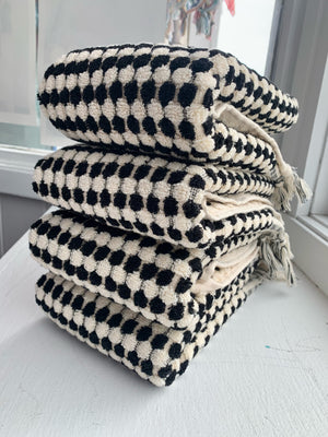 Black and White Pom Pom Hand Towel Bundle