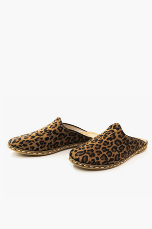 
            
                Load image into Gallery viewer, Leopard Suede Mules with Black Trim
            
        