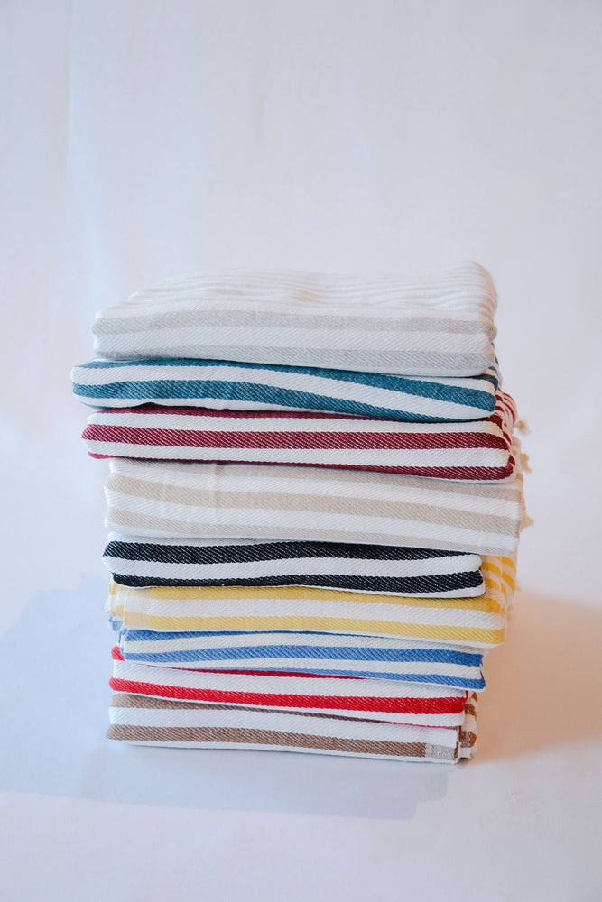 
            
                Load image into Gallery viewer, Striped Turkish Towel
            
        