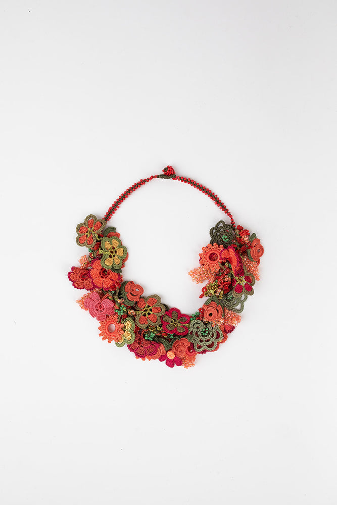 Crochet Bouquet Necklace in Poppy