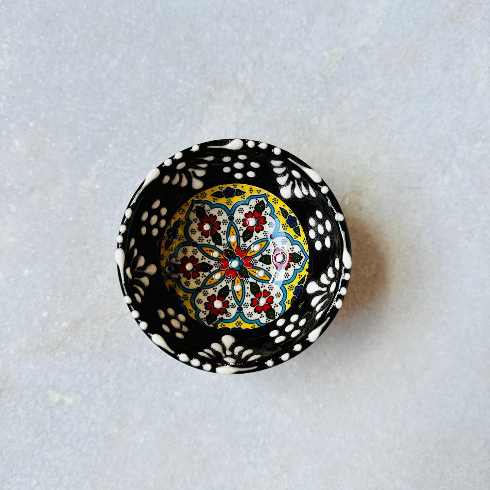 
            
                Load image into Gallery viewer, Black Mini Turkish Ceramic Bowl - Classic Edge
            
        