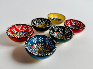 Set of mini Turkish Ceramic Bowls with classic edge